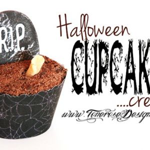 Creepy HalloweenCupcake { Reblogging }