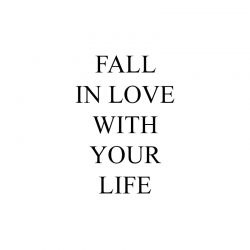 { fall in love }