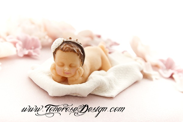 Modelert marsipanpynt - samme som nyfødtbilde 