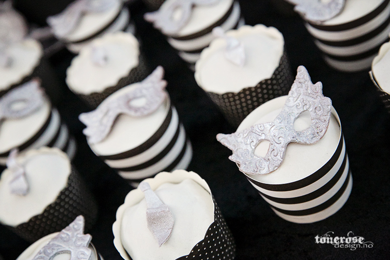 KL5A4841_fifty_shades_of_grey_cupcakes