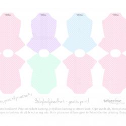 { Søte babybody - bordkort, perfekt til barnedåp! GRATIS - rosa, lilla, blå & grønn }